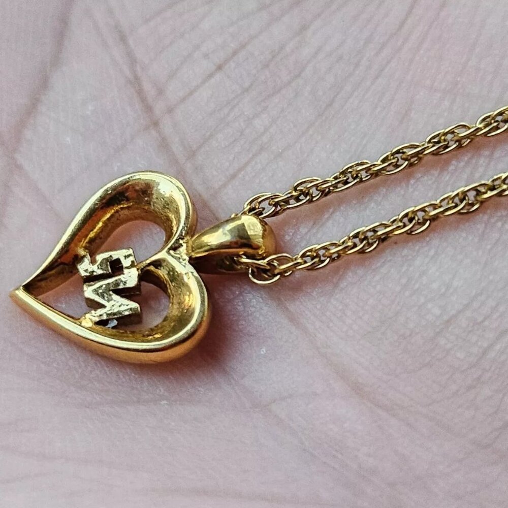 Nina Ricci Women Necklace Gold Tone Heart Shape Pendant Jewelry - Picture 5 of 11